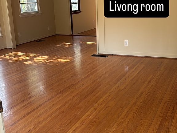 3rd image of 518 W Highland Ave