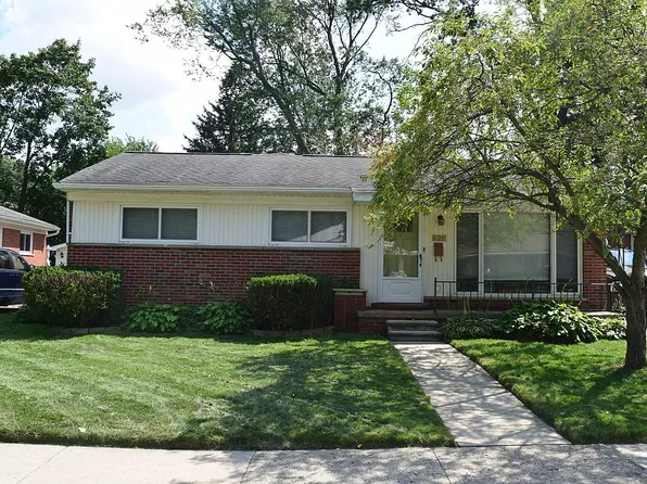626 Fairway Dr, Royal Oak, MI 48073