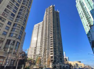 3888 Duke Of York Blvd #733, Mississauga, ON L5B 4P5