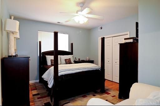 4th image of 2353 W Congress Pkwy APT 3