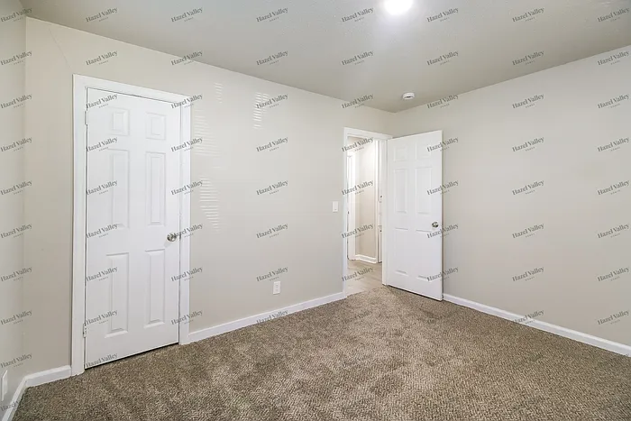1104 Jet Dr — Photo 7