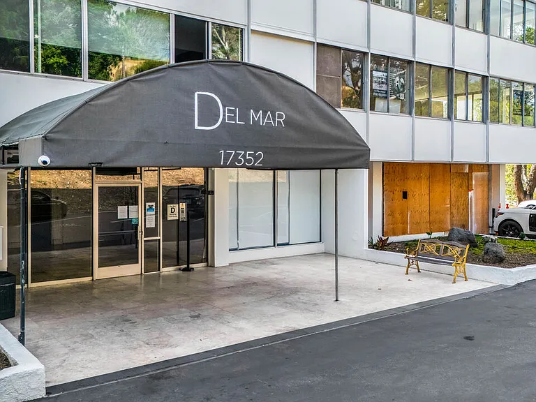 17352 W Sunset Blvd #606 — Photo 40
