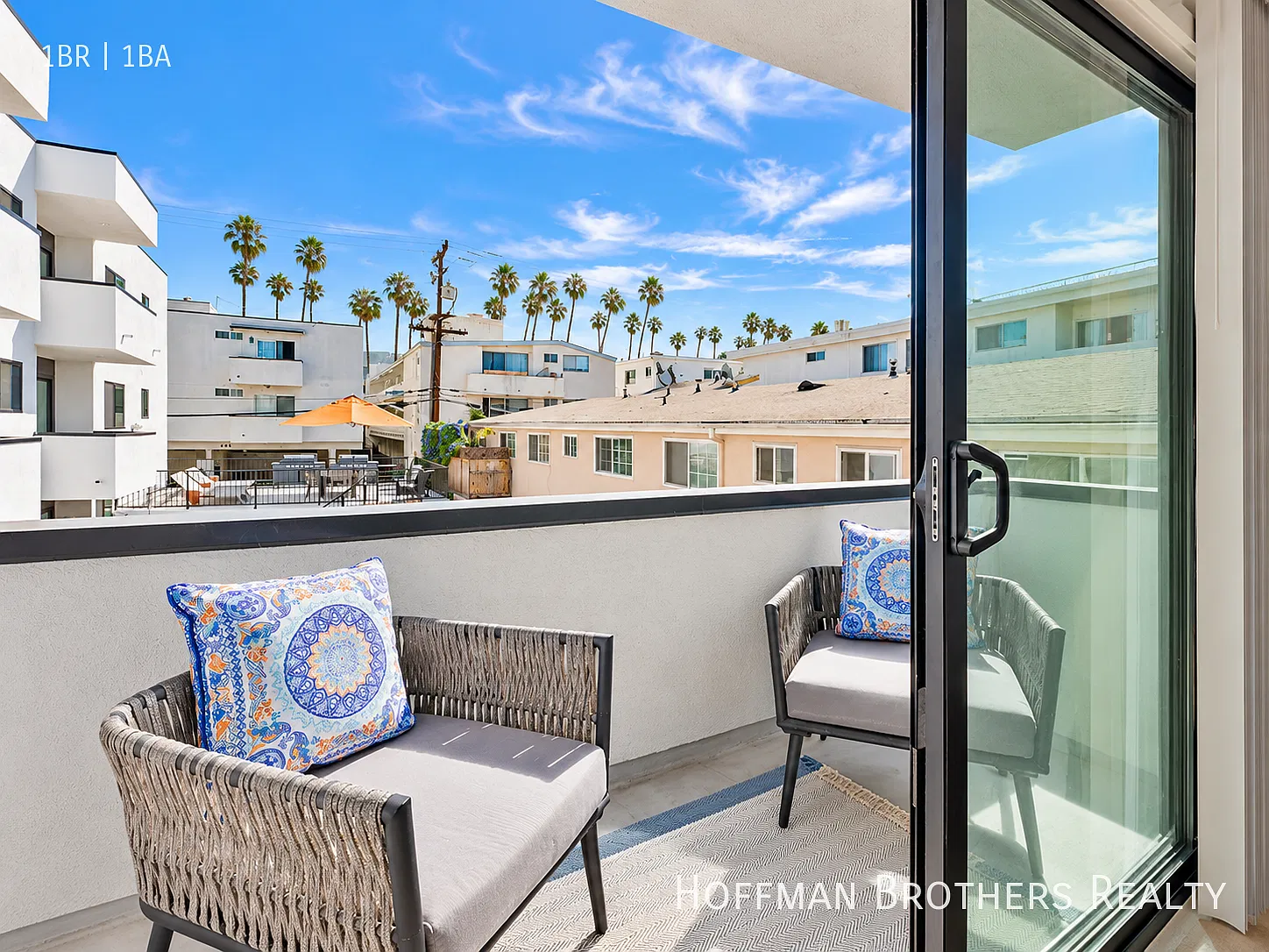 Updated 1-Bedroom Near the Beach With Modern Quartz Kitchen, Private Balcony With Beautiful Views... — Photo 4