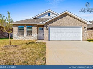 1011 SW 3rd St, Gentry, AR 72734