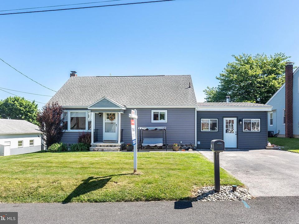 1st image of 22 Pleasant View Dr