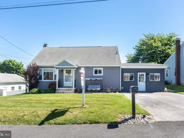 22 Pleasant View Dr, Hanover, PA 17331