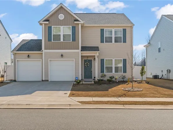 128 Centerpiece Dr, High Pt, NC 27265