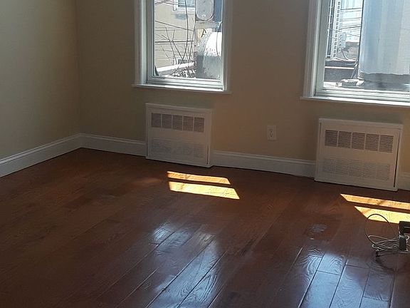 3rd image of 36-10 Ditmars Blvd #2