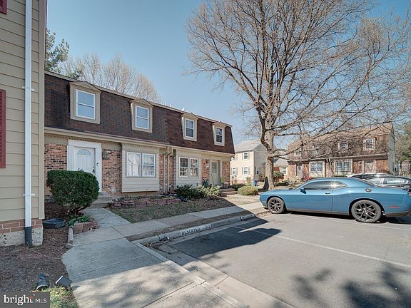 3rd image of 717 Birch Ct