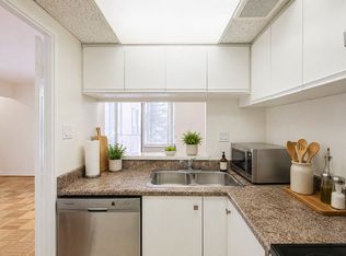 485 Kingston Rd #1500822, Toronto, ON M4L1V6