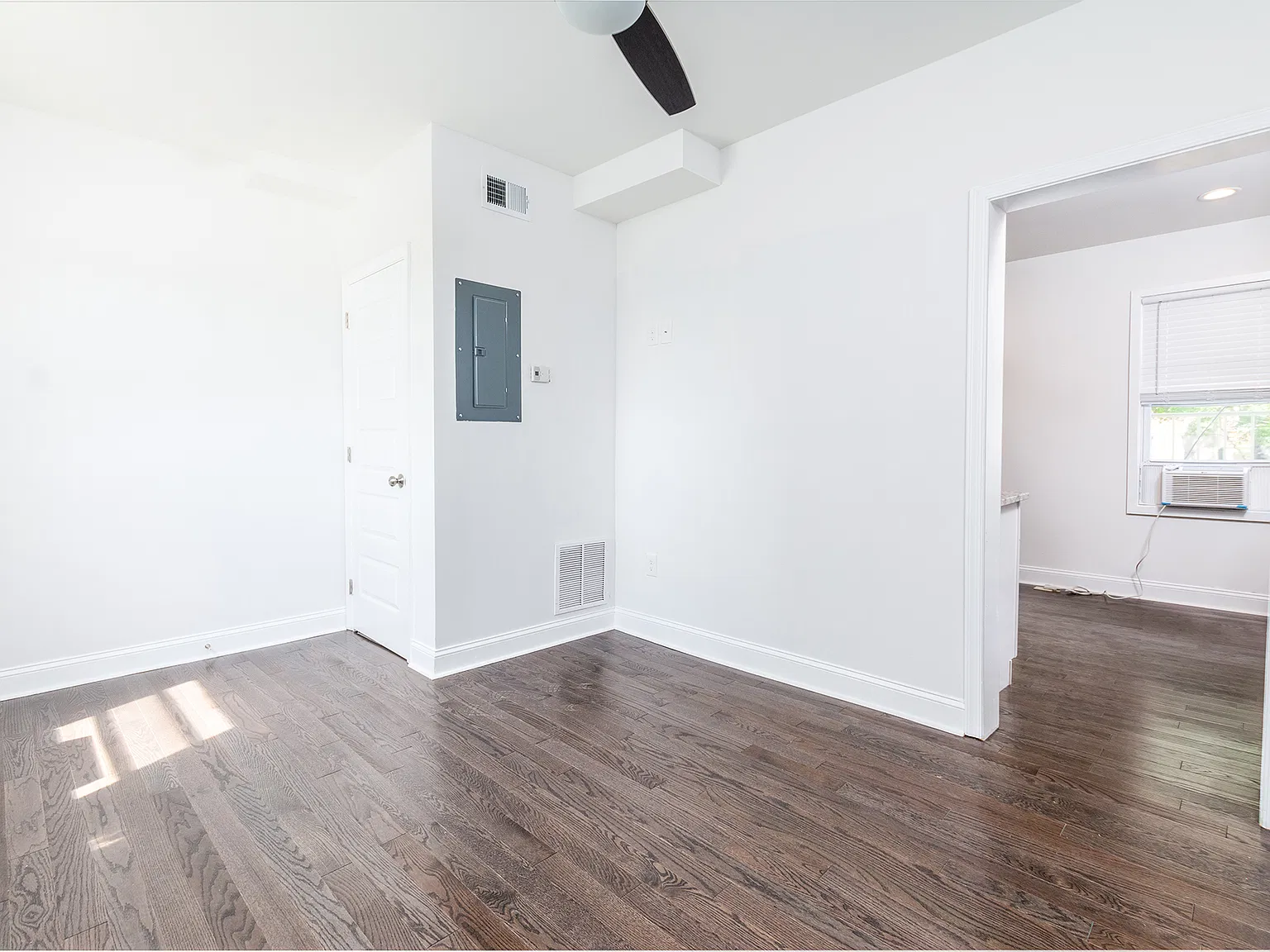 1 bed, $1,350 — Photo 2