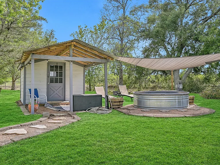 1404 Hollier Rd — Photo 34