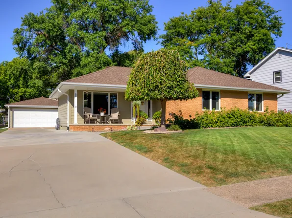 4120 73rd Pl, Urbandale, IA 50322