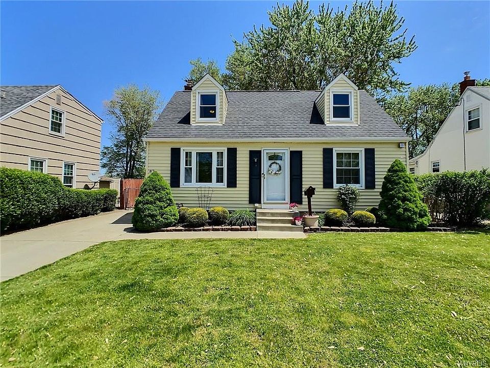 1st image of 87 Yvonne Ave