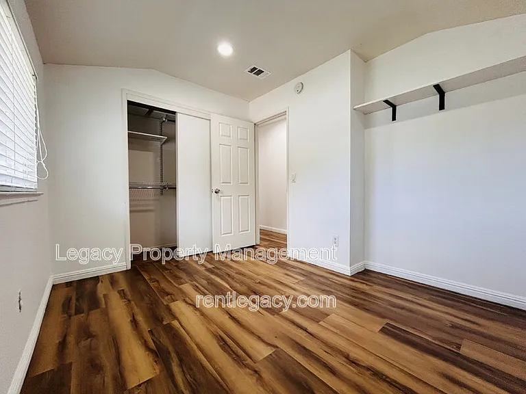 493 Dahlia St — Photo 34