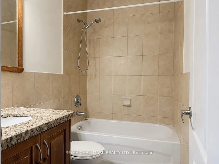 2038 Danforth Ave #2 — Photo 12