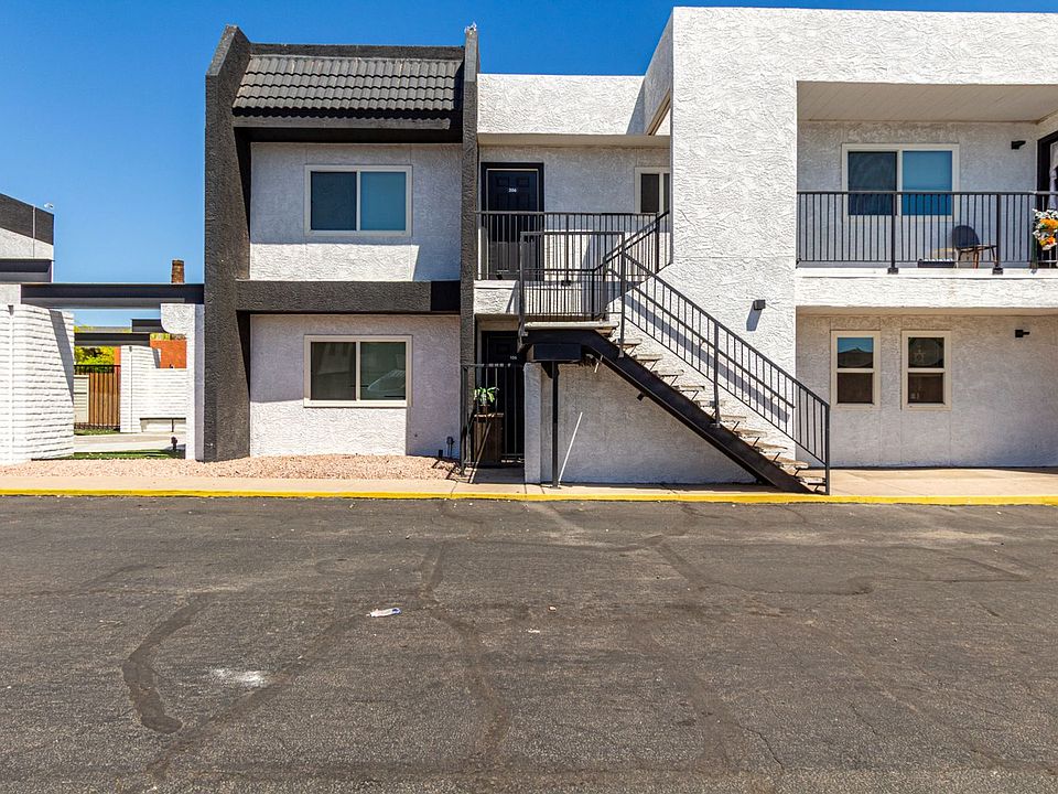 1st image of 1822 N 32nd St APT 206