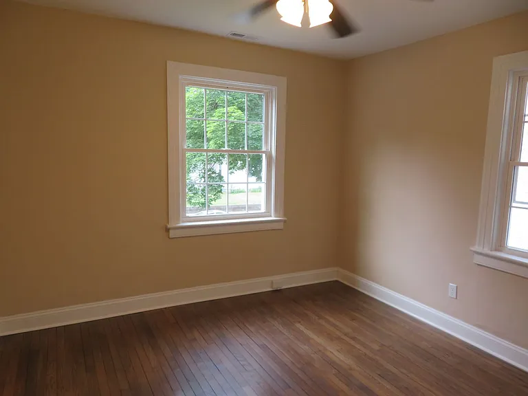 331 Glenwood Ct — Photo 14