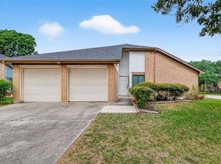 319 Richvale Ln, Webster, TX 77598