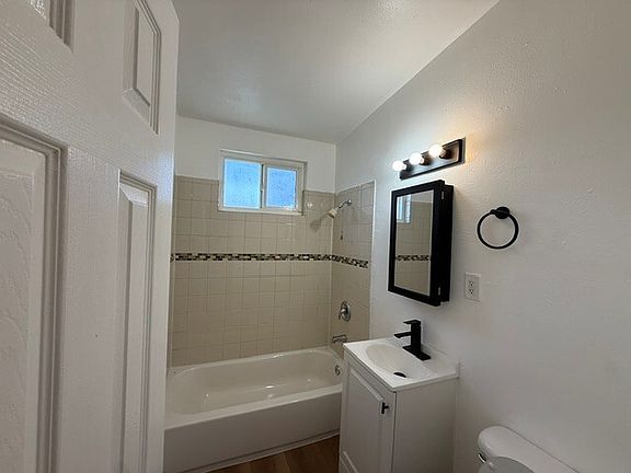 4th image of 11112 S Normandie Ave #11594548