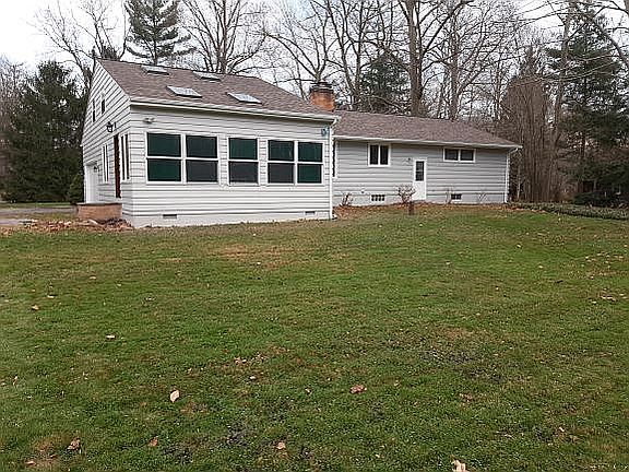 2nd image of 13020 Woodcrest Ln