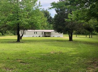 1011 Lake Dr, Raymond, MS 39154