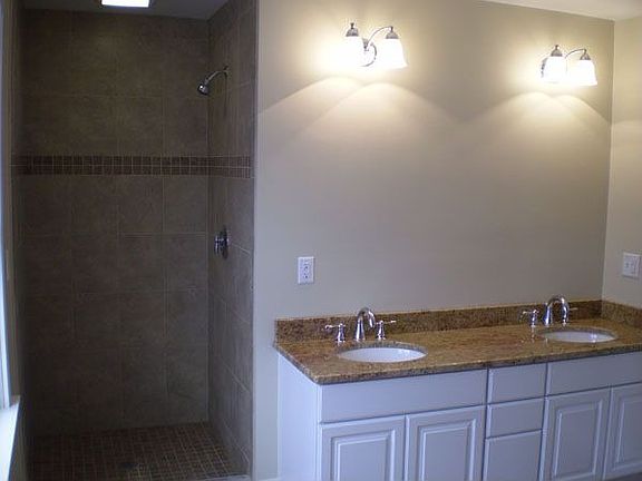 Huge Master Bath 1of2 Pics
