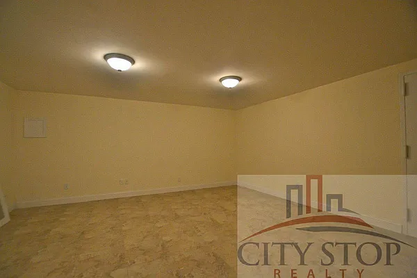 Rented by City Stop Realty | media 11