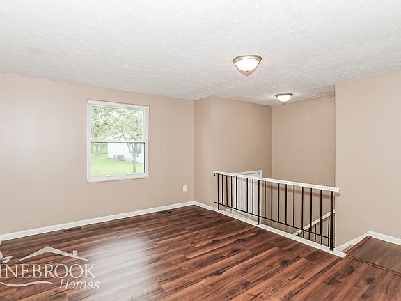 3rd image of 11755 Elkwood Dr