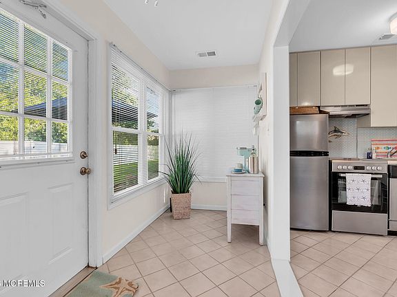 5th image of 603 Ocean Road #C