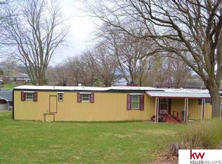 8413 Auburn Ct, Plattsmouth, NE 68048