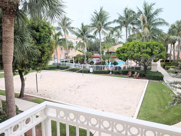 3210 Myrtlewood Cir E, Palm Beach Gardens, FL 33418