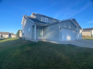 1613 W Geneva Rd, Peoria, IL 61615