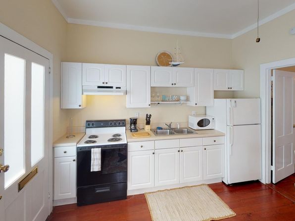 611 William St #2