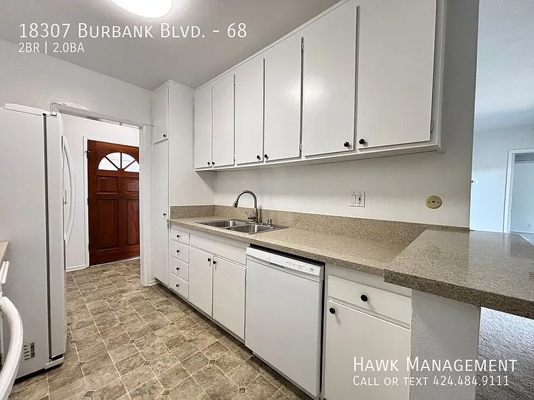 18307 Burbank Blvd #68 — Photo 4
