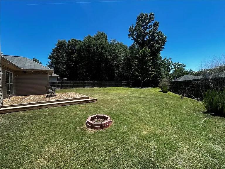249 Deerfield Ct — Photo 16