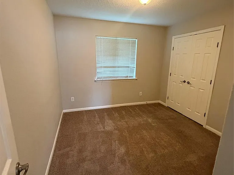 3219 Watercliff Ct — Photo 21