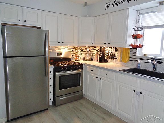 4th image of 12960 Iroquois Dr #B