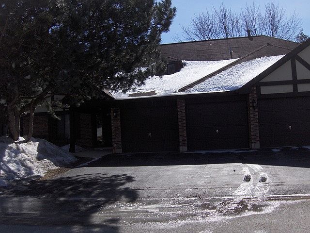 1st image of 880 Johnstown Ln #1401