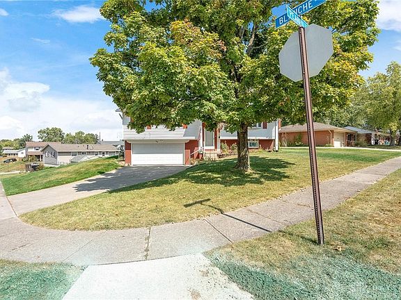 3rd image of 906 Blanche Dr
