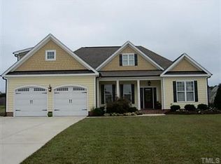 130 Stone Nut Trl, Fuquay Varina, NC 27526