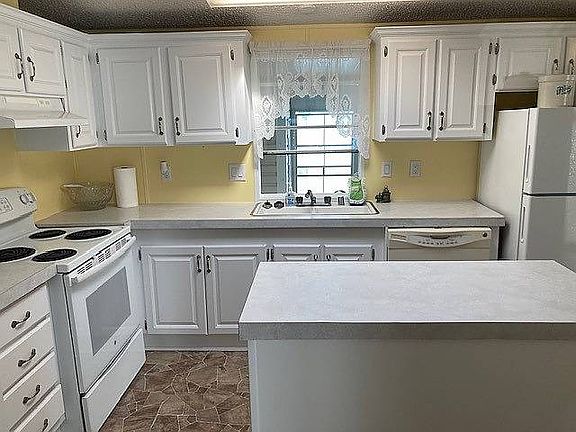4th image of 28421 Hazeltop Ct