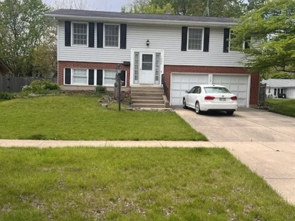 1450 Meyer Rd, Hoffman Estates, IL 60169