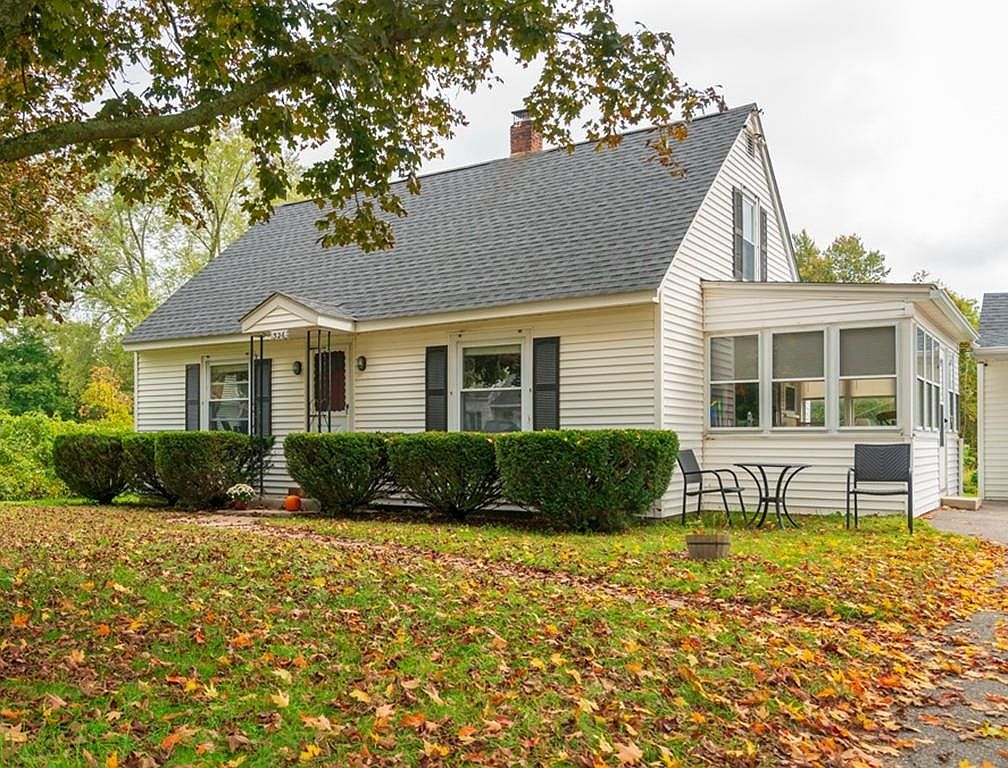 326 Blackstone St, Blackstone, MA 01504 Zillow