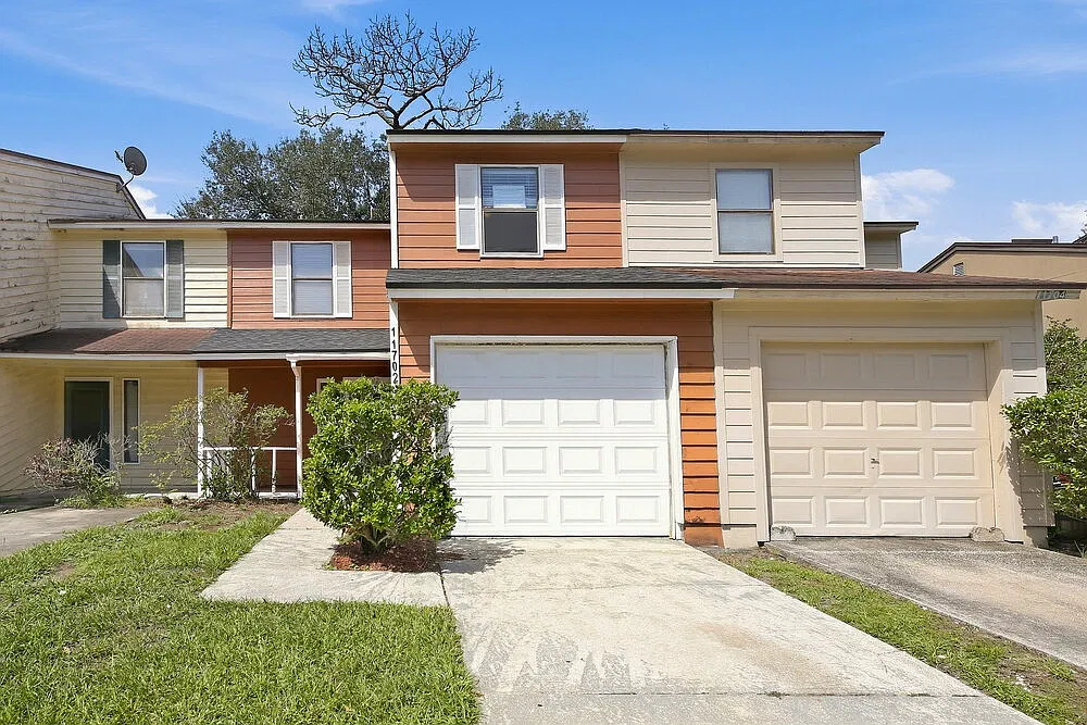 3 bed, 2.5 bath, 1464 sqft, $1,790 — Photo 1