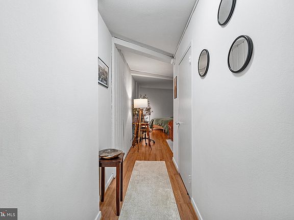 3rd image of 224 W Rittenhouse Sq #1002