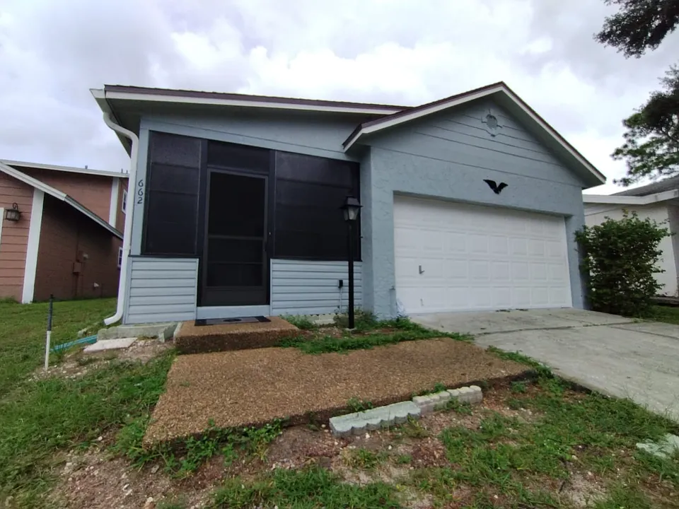 662 Lake Dexter Cir