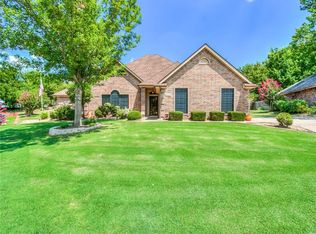 4608 Crystal Lake Rd, Norman, OK 73072