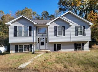 12 Norman Rd, Stafford, VA 22554