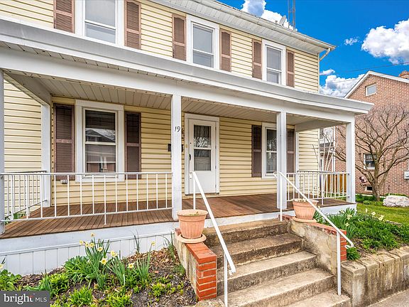 2nd image of 19 Walnut St